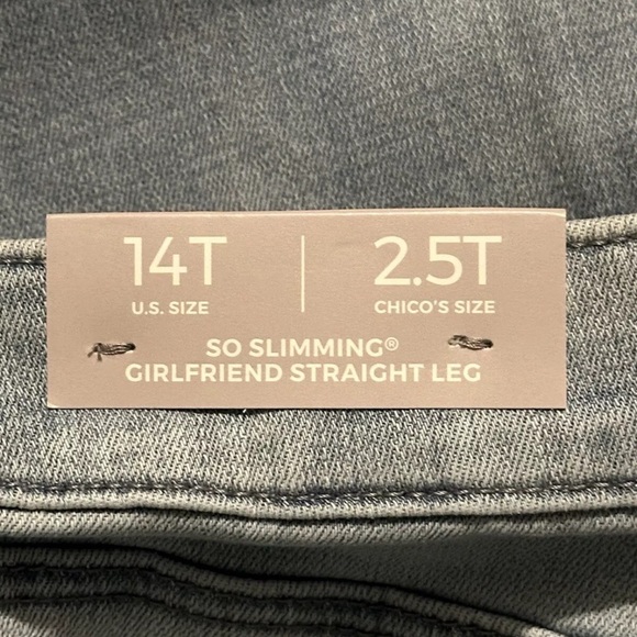 CHICO’S NWT SIZE 14T SO SLIMMING GIRLFRIEND STRAIGHT LEG - Picture 3 of 4